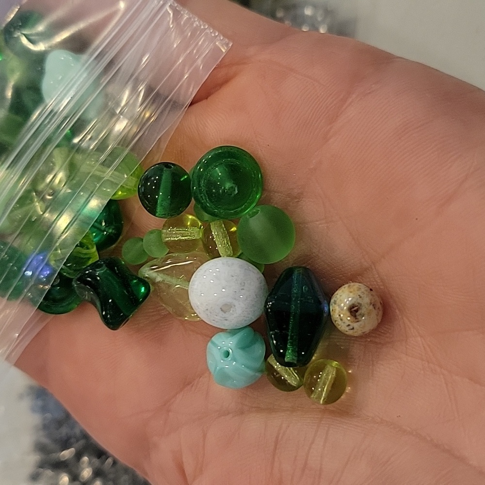 Bead Bundle Jewelry Craft Making - Picture 5 of 10